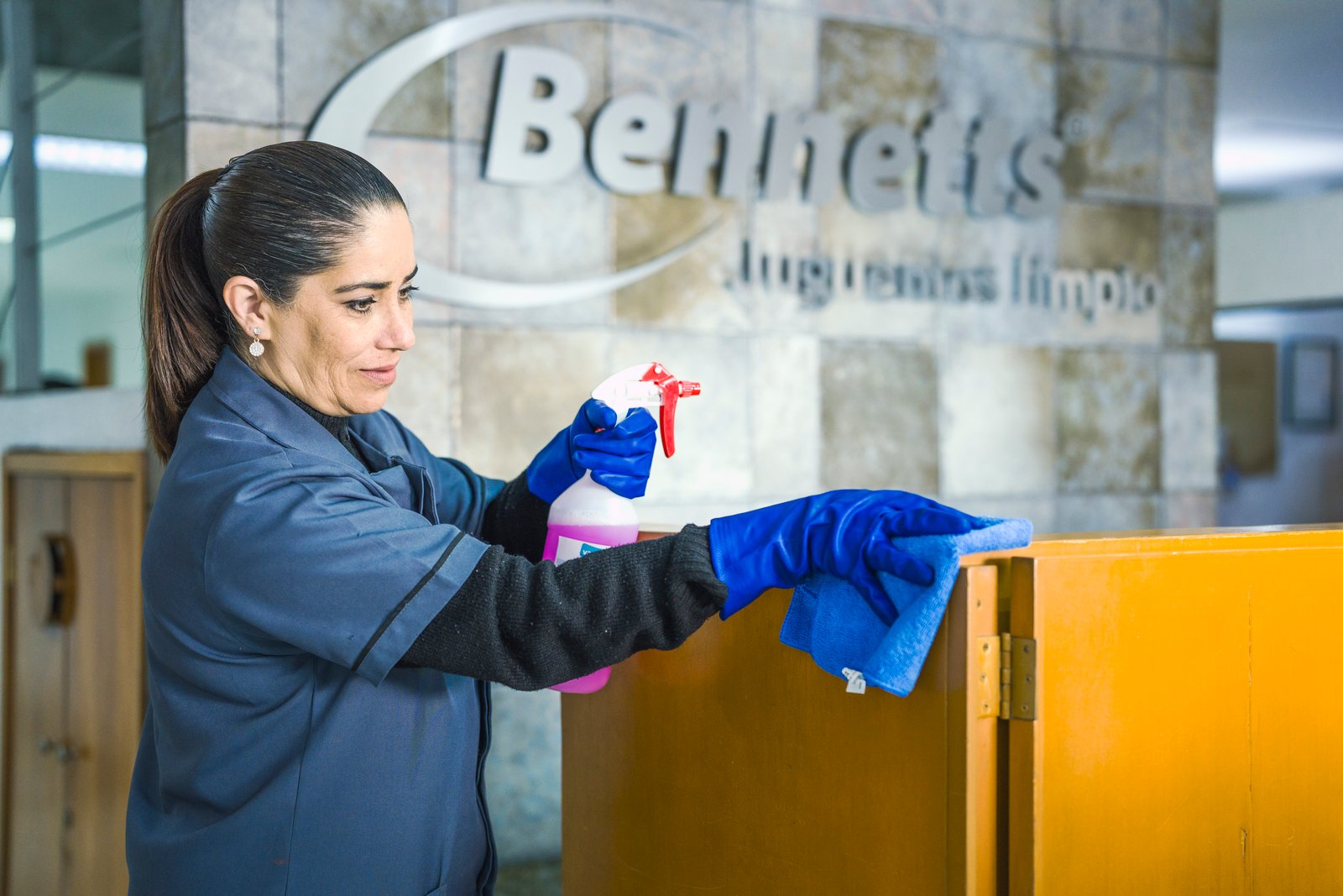 Servicios profesionales de limpieza institucional